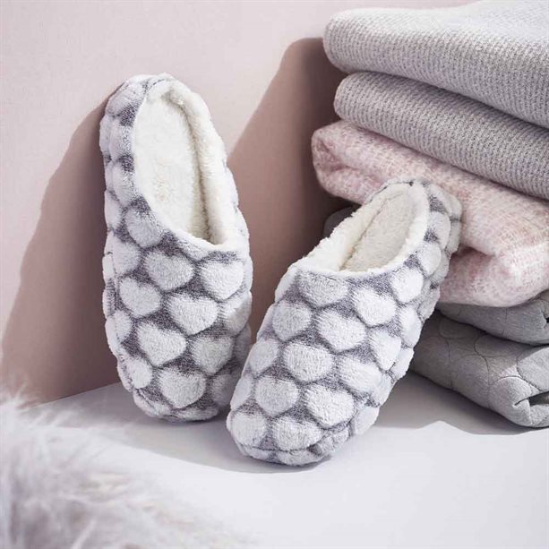 Avon Heart Fluffy Slippers - S (size 3/4) - S (size 3/4)